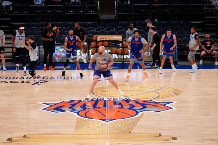 Knicks say $1 million was the winning bid for 2 celebrity row seats for Game 3 of the NBA Finals